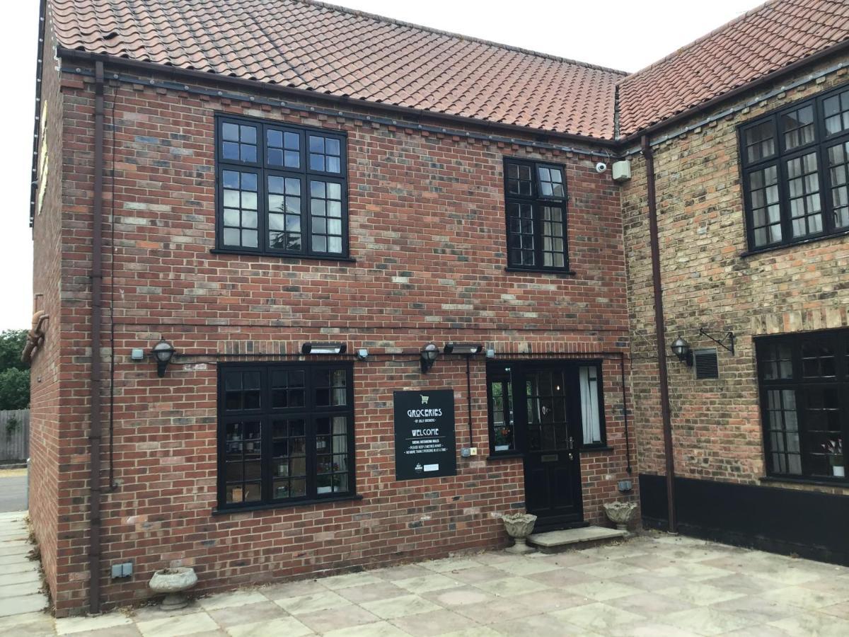 Jolly Brewers Hotel Shouldham Exterior foto